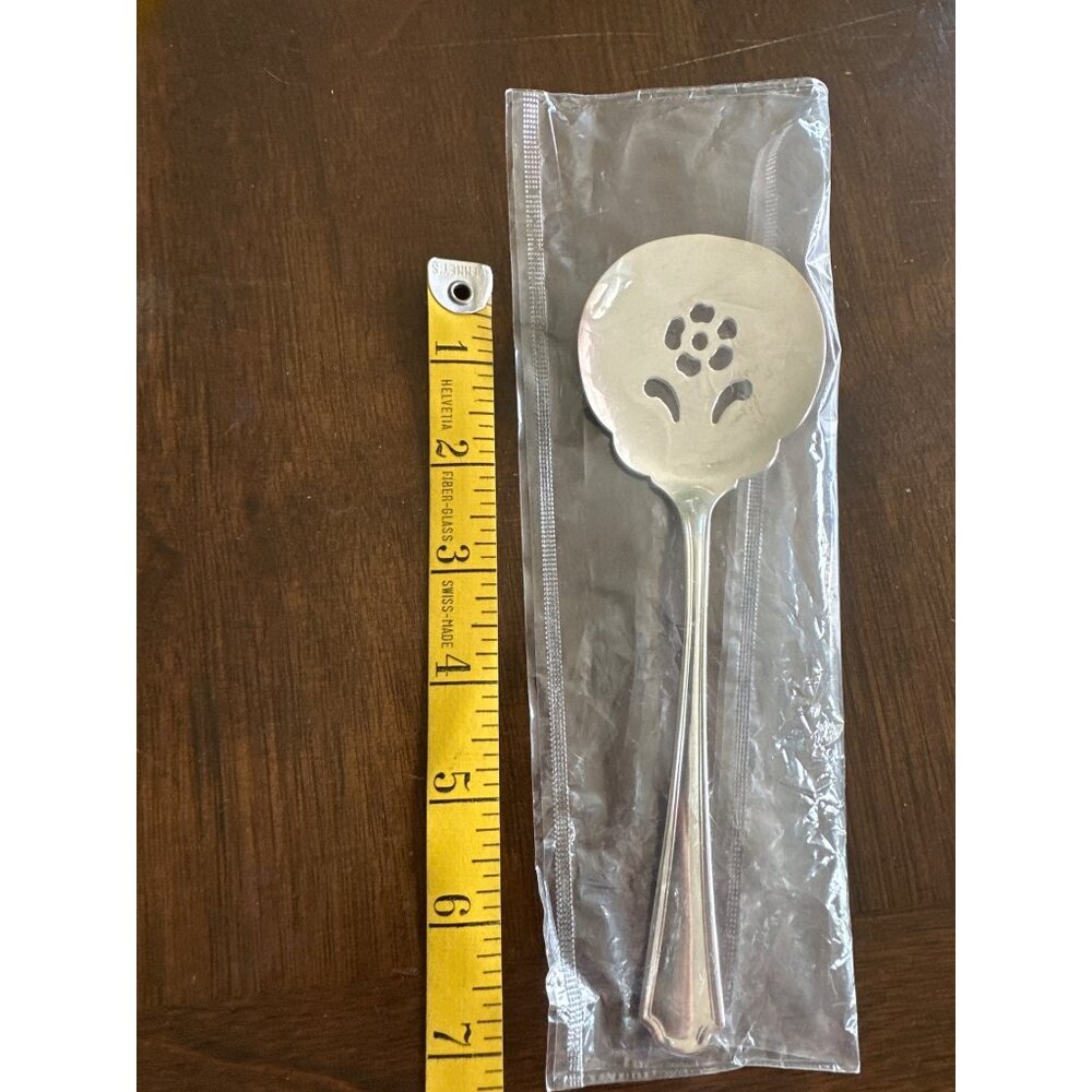 Oneida Silver Plated Slotted Serving Spoon 7.5 Inches Kitchen Collection - Picture 4 of 4